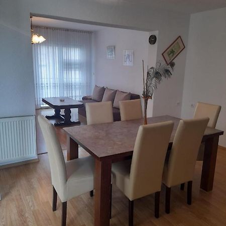 Ferienwohnung Apartman Sana Lux Sanski Most Exterior foto