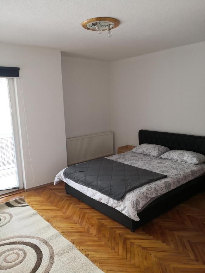 Ferienwohnung Apartman Sana Lux Sanski Most Exterior foto