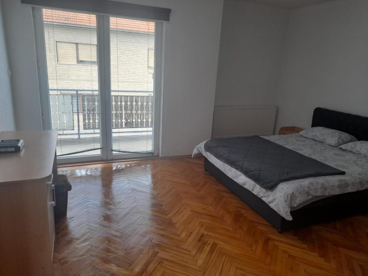 Ferienwohnung Apartman Sana Lux Sanski Most Exterior foto