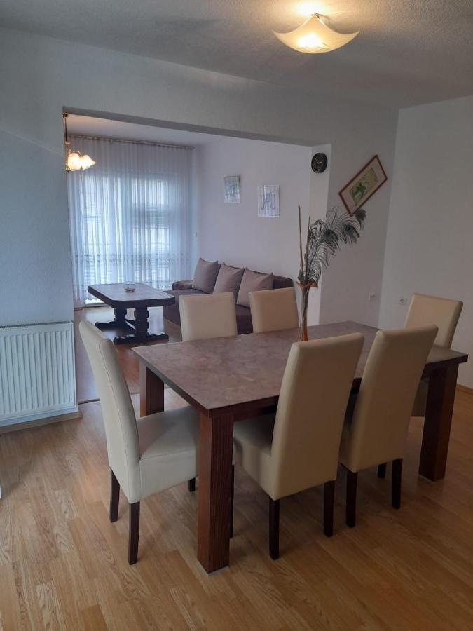 Ferienwohnung Apartman Sana Lux Sanski Most Exterior foto