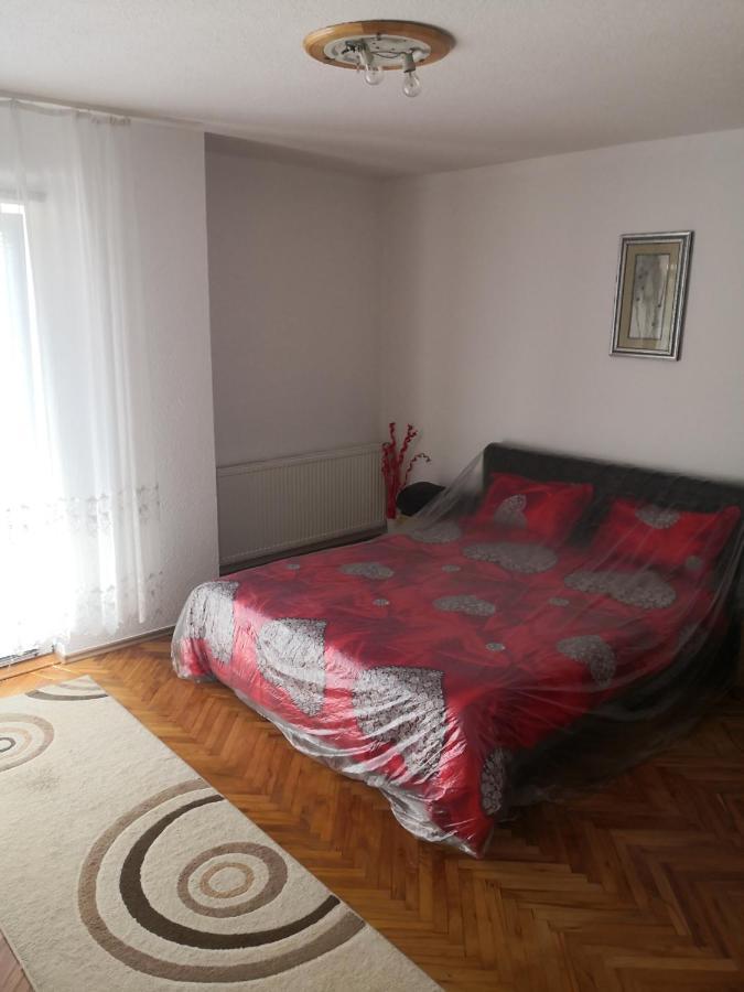 Ferienwohnung Apartman Sana Lux Sanski Most Exterior foto